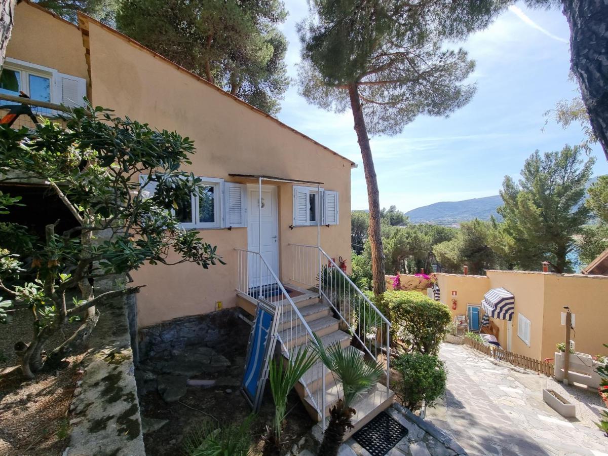 Vacanzamaredue 2 Holiday home *