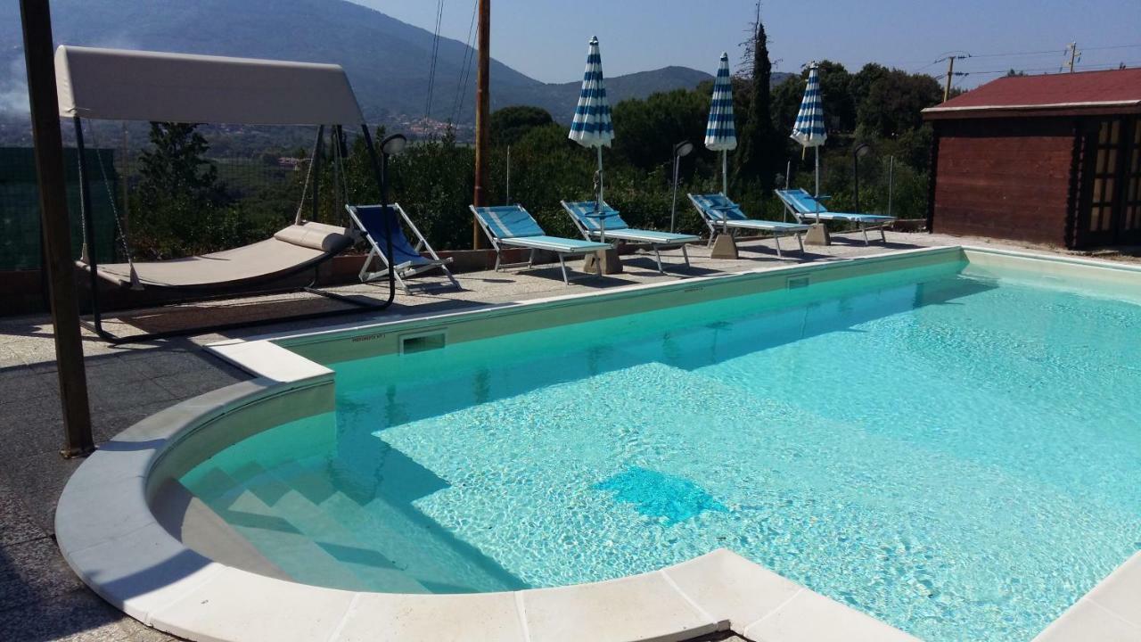 Vacanzamaredue 2 Holiday home *