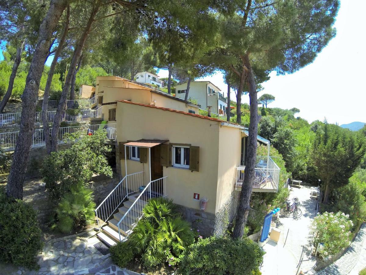 Holiday home Vacanzamaredue 2